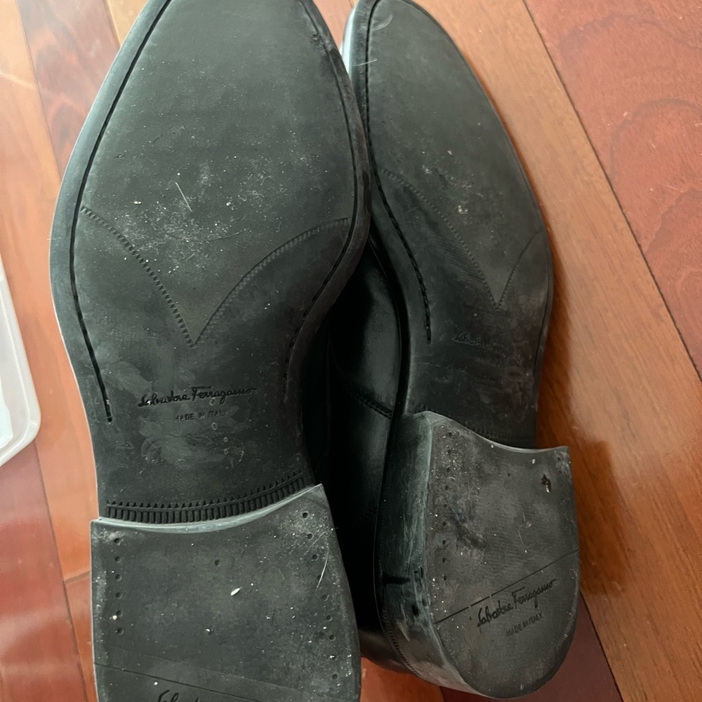 Salvatore Ferragamo lace up leather shoes size 10 - Picture 4 of 8